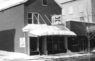 Perry's Store on Congress ~ I remember when this was open and an awesome hangout!